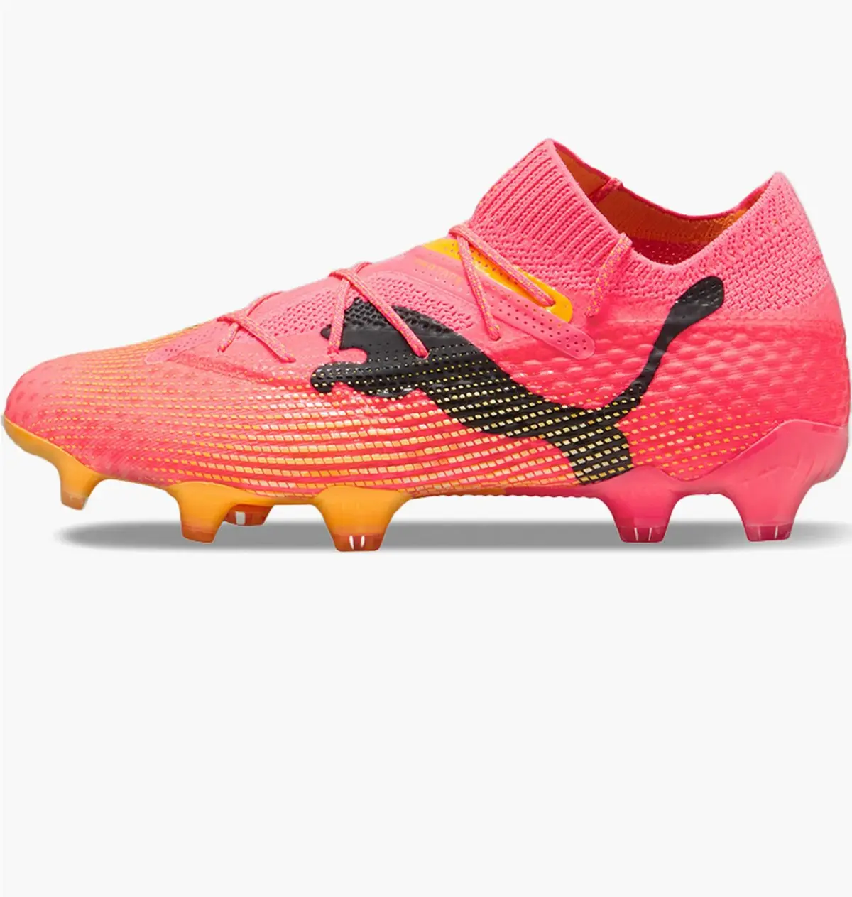 Бутсы женские Puma Future 7 Ultimate Fg/Ag Pink