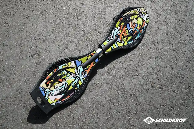 Самокат унісекс Schildkröt Waveboard Good Vibes Graffiti