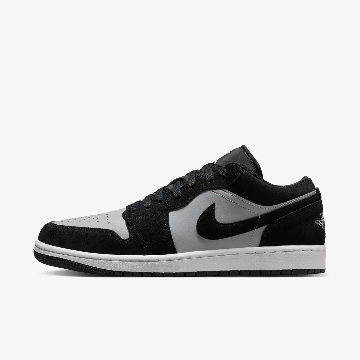 Кросівки чоловічі Jordan Air Jordan 1 Low Black / Light Smoke сірі 553558-048