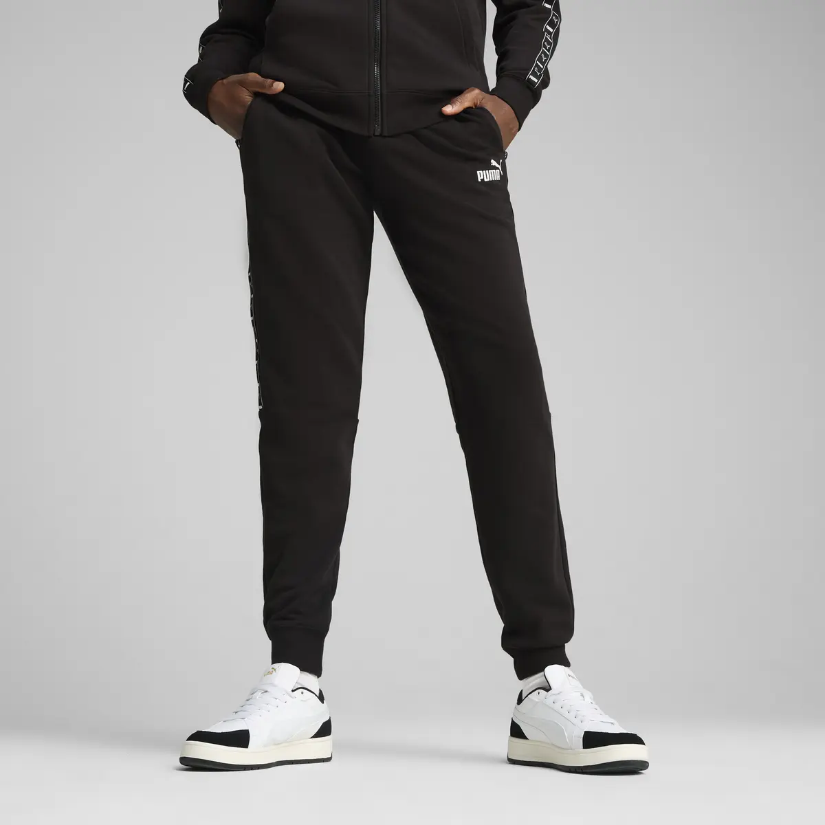 Брюки мужские Puma Ess Tape Sweatpants