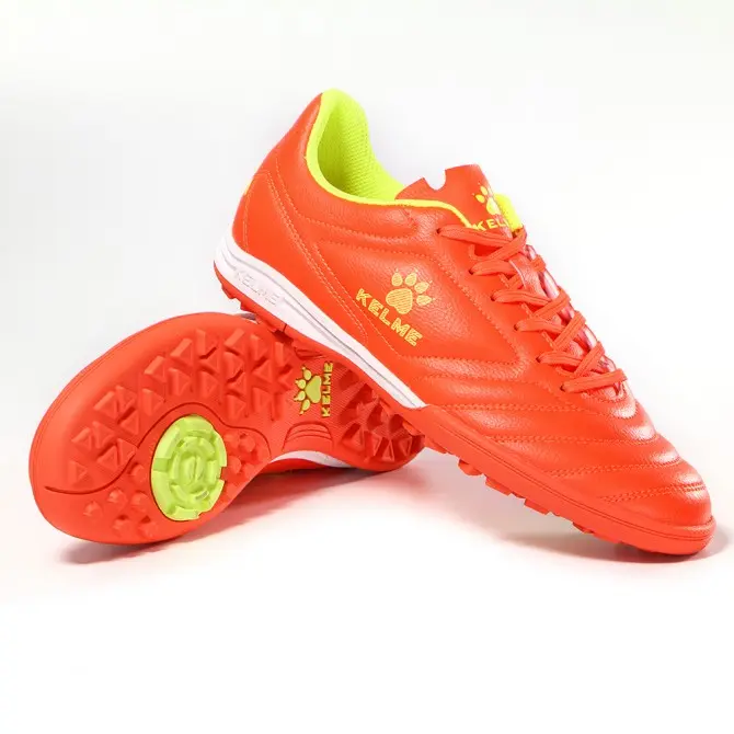 Сороконіжки унісекс Kelme Basic червоні 871701.9907