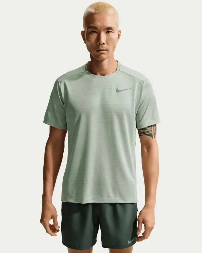 Футболка чоловіча Nike Dri-FIT Miler жовта AJ7565-701