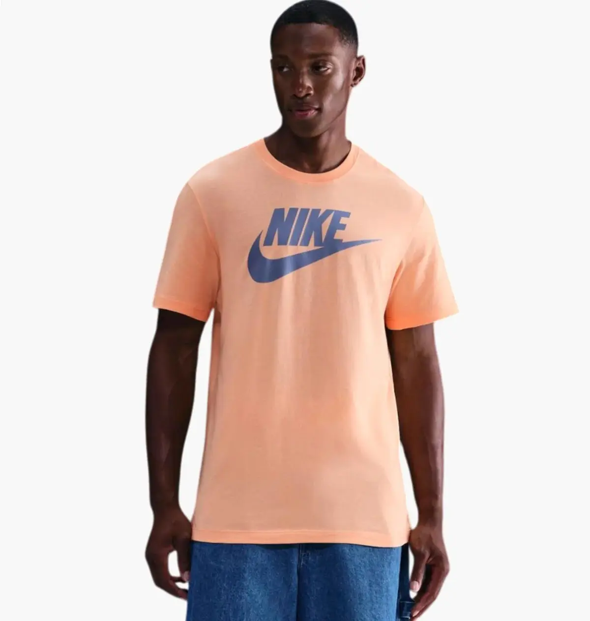 Футболка чоловіча Nike Sportswear Peach