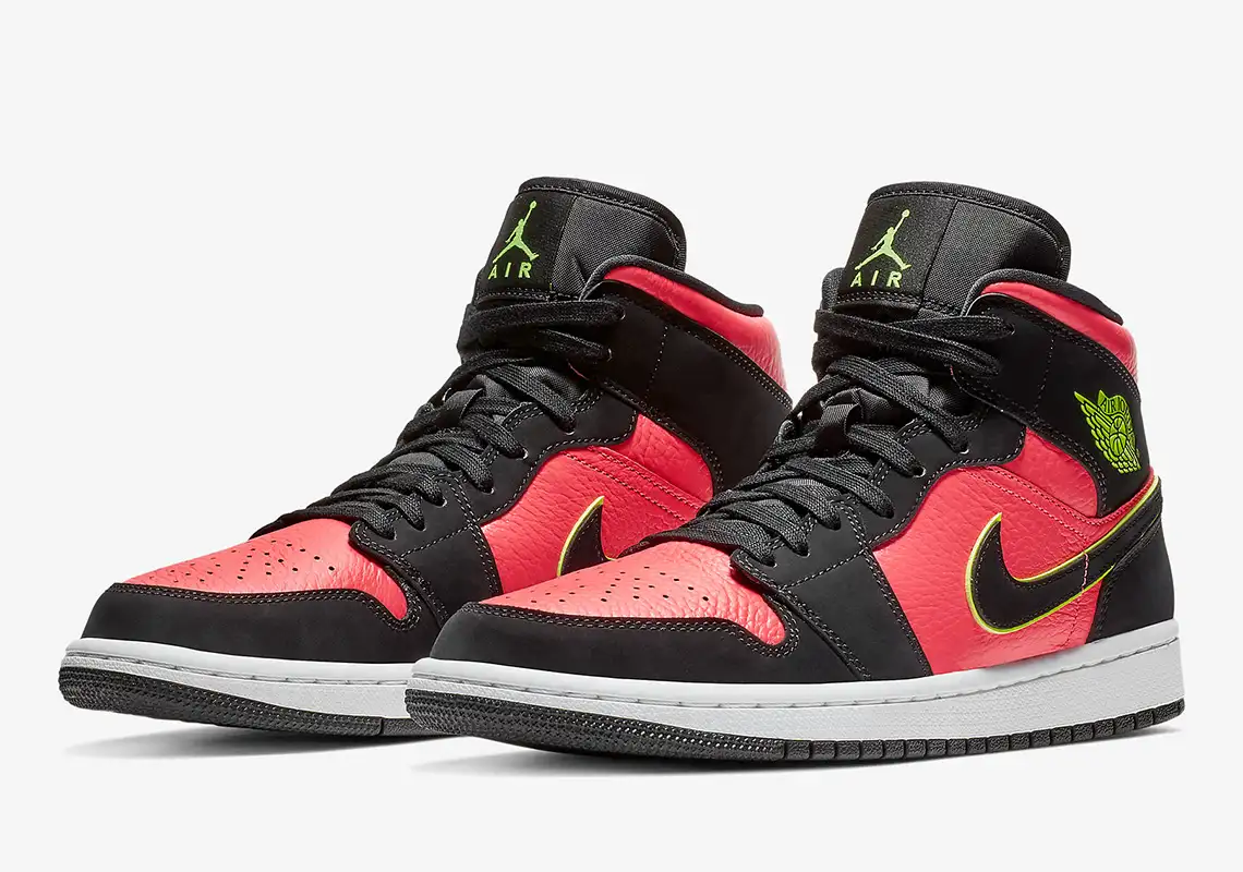 Кросівки жіночі Jordan 1 Mid Black Hot Punch