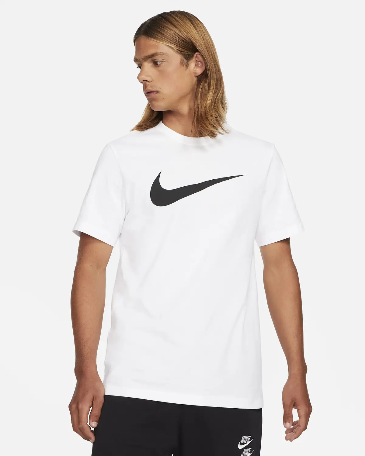 Футболка чоловіча Nike Sportswear Swoosh