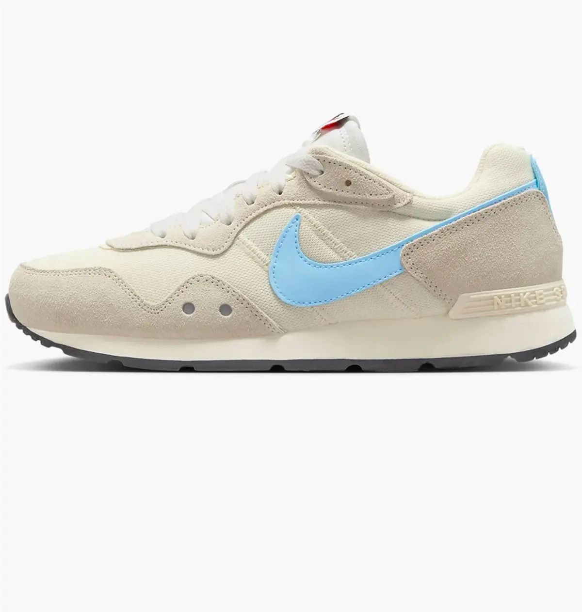 Кросівки жіночі Nike Venture Runner