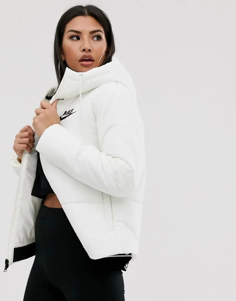 Куртка жіноча Nike Jacket