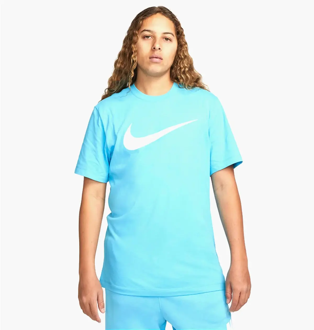 Футболка чоловіча Nike Sportswear Swoosh Light Blue