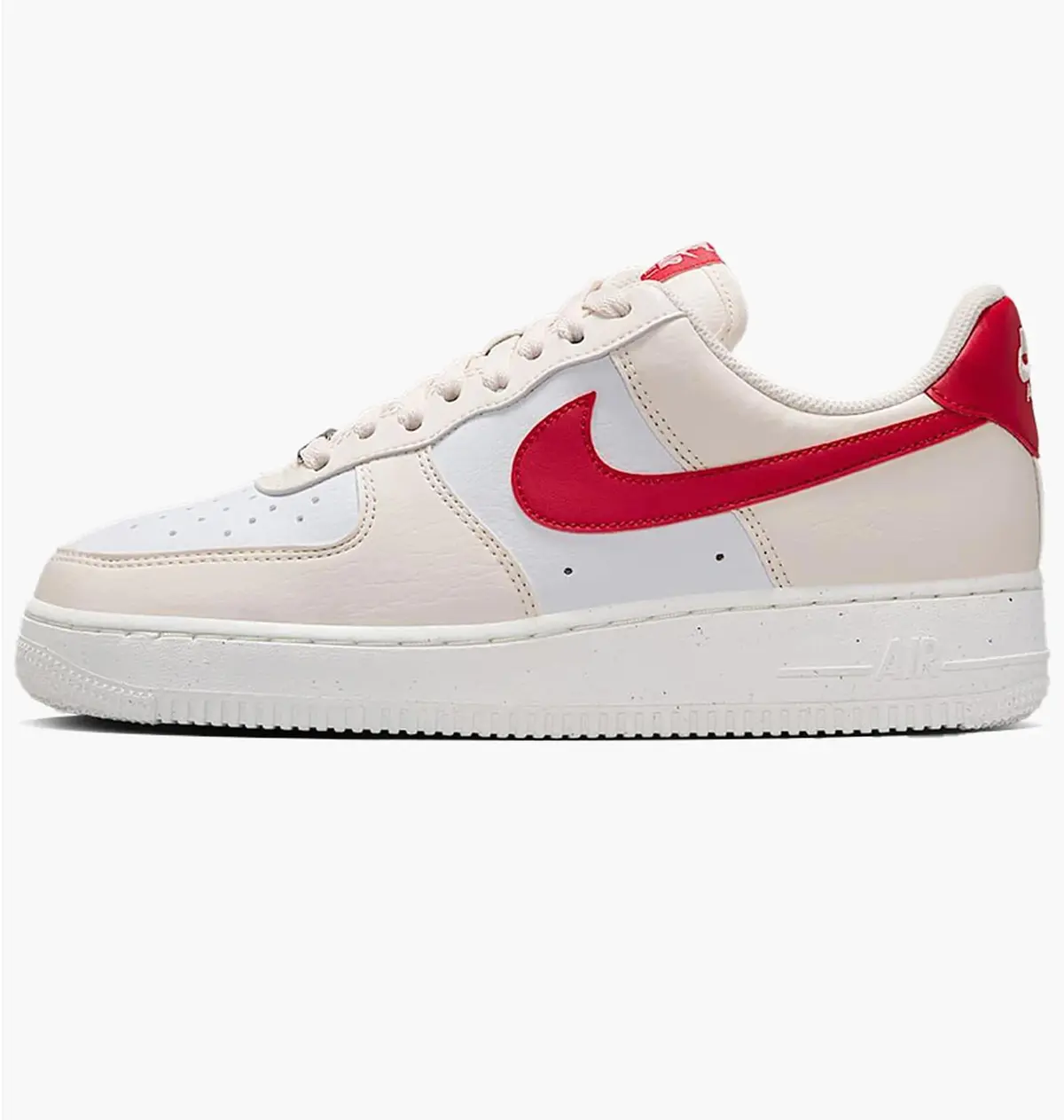 Кросівки жіночі Nike Air Force 1 07 Next Nature Beige/White