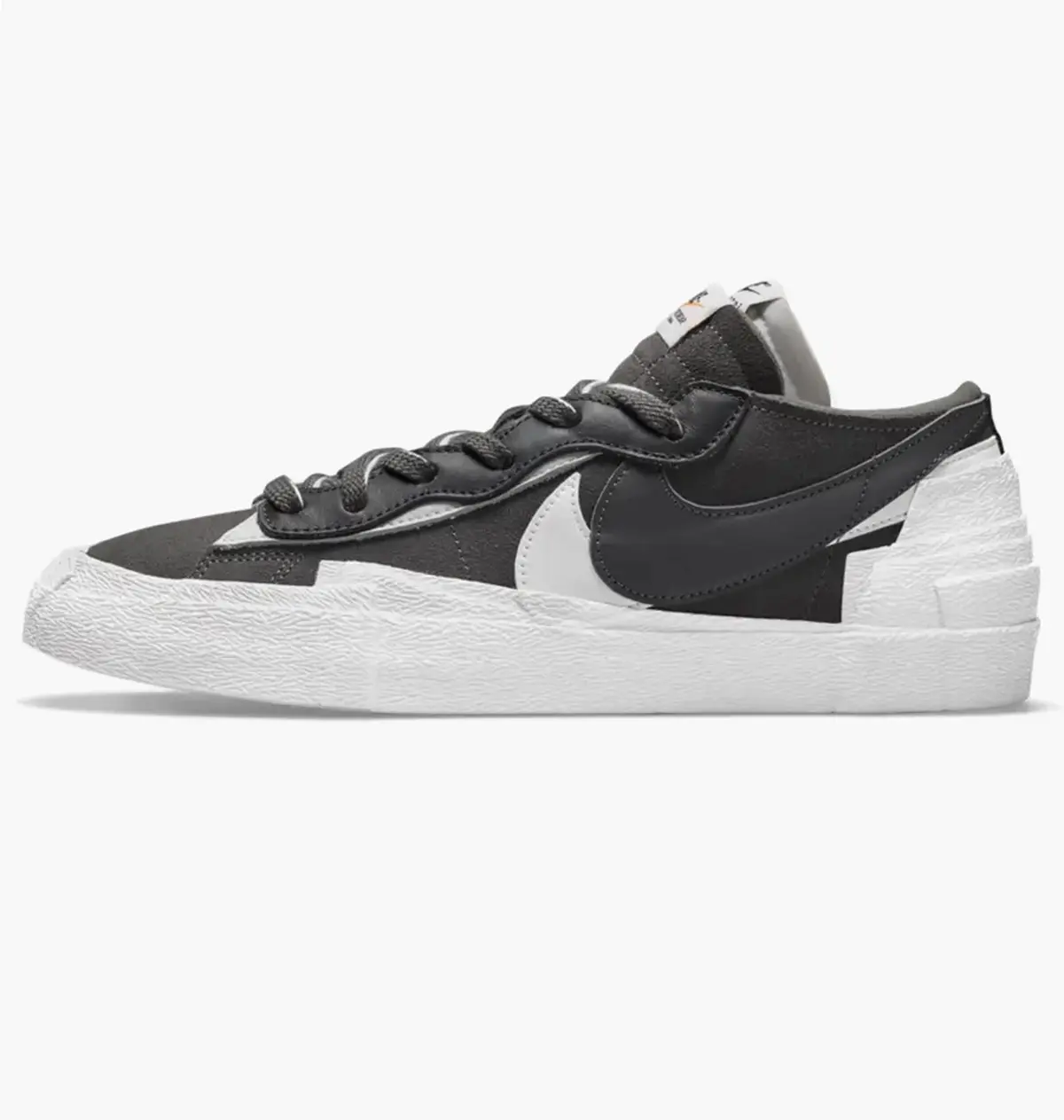 Кроссовки женские Nike Blazer Low / Sacai