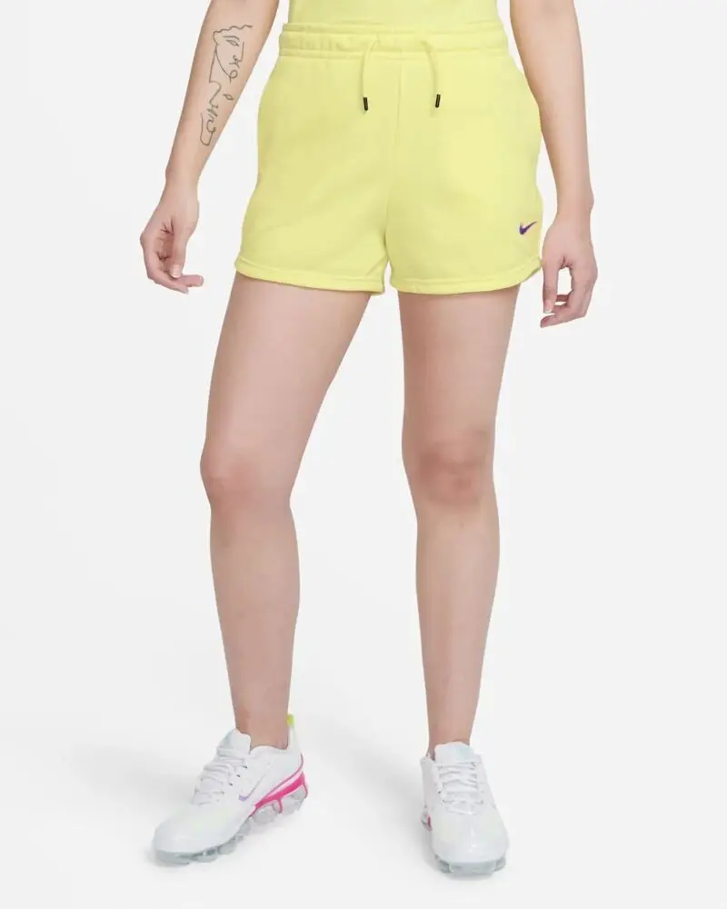 Шорты женские Nike Essential желтые DJ4129-712