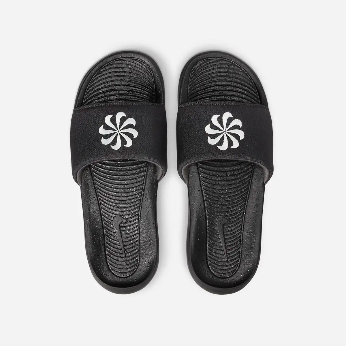 Тапочки чоловічі Nike Victori One Slide