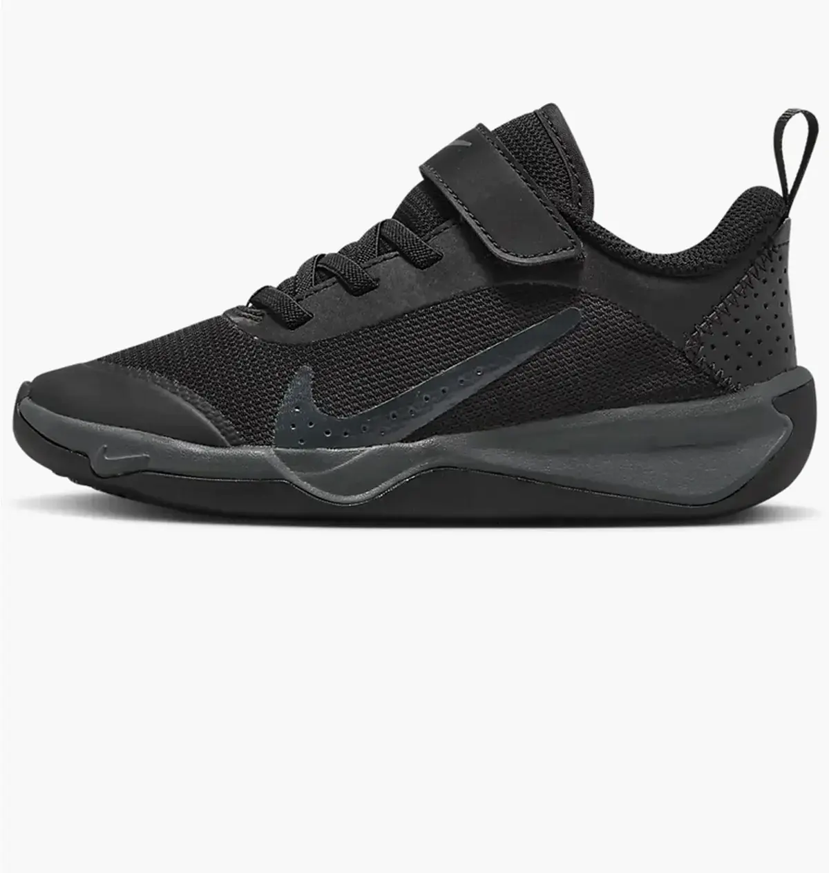 Кросівки дитячі Nike Omni Multi-Court Younger Kids' Shoes