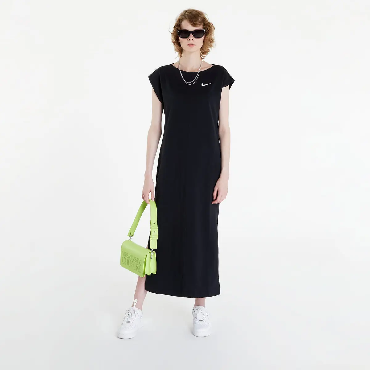 Платье женское Nike Short-Sleeve Midi Dress