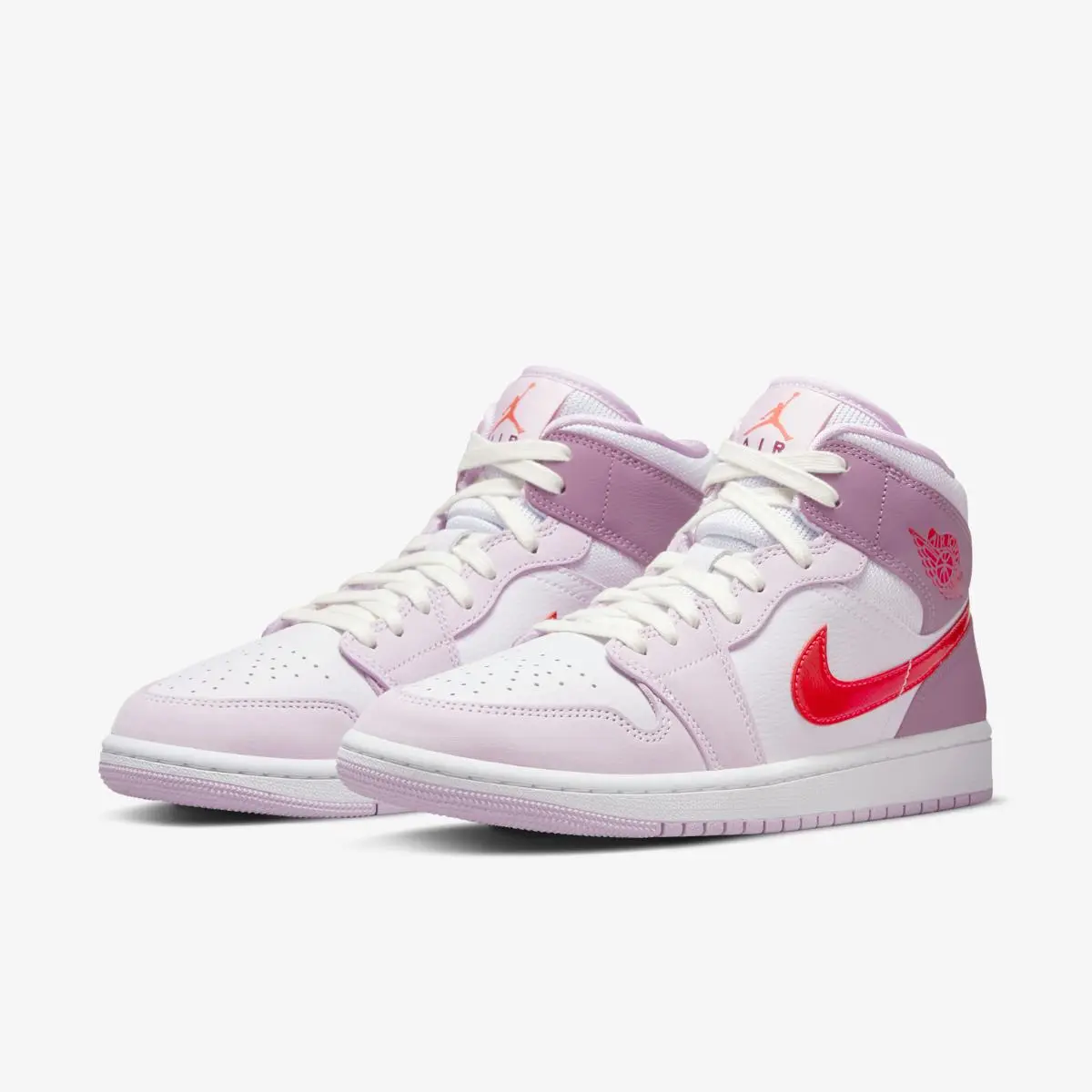 Кроссовки женские Jordan 1 Mid "Valentines Day"