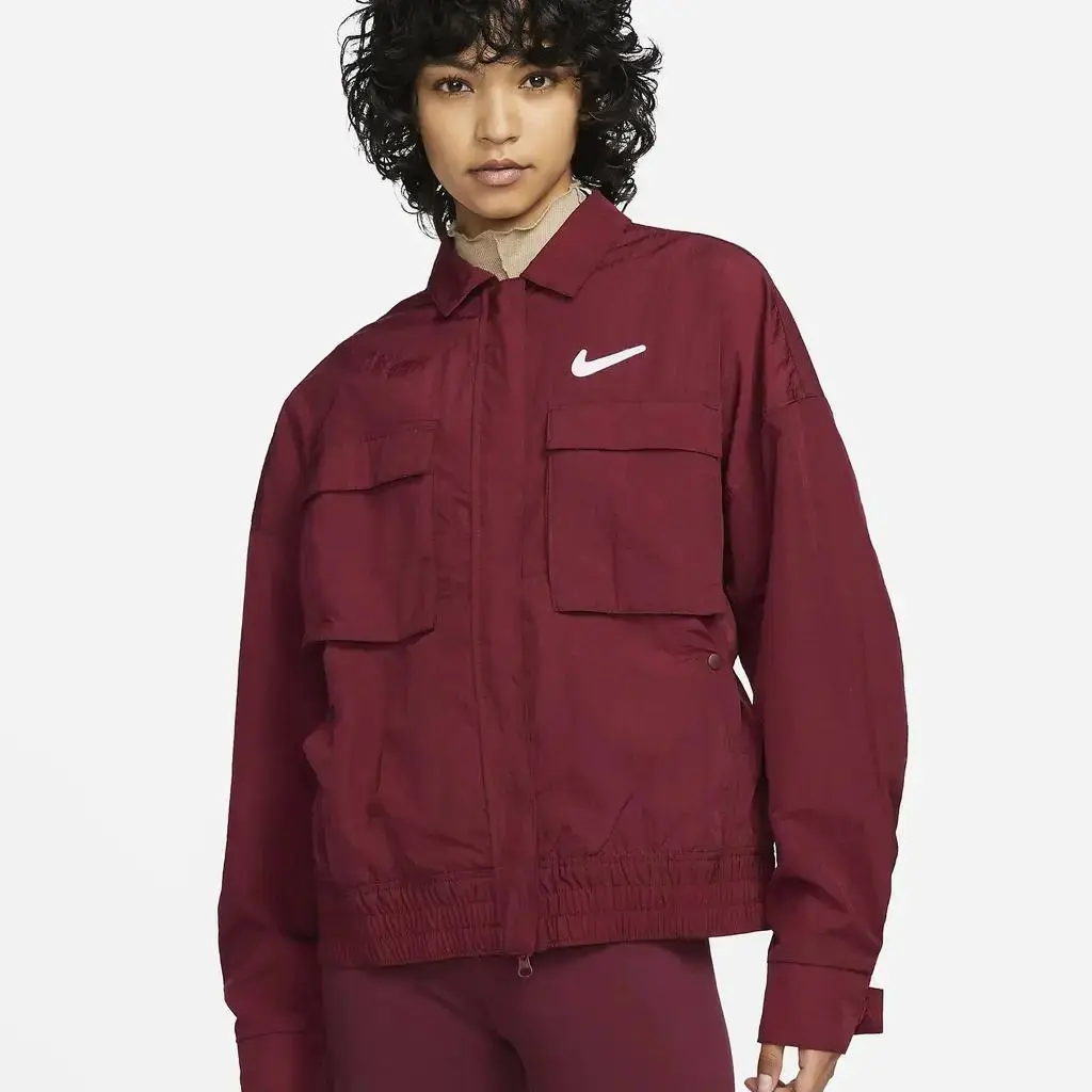 Куртка жіноча Nike Sportswear Swoosh Woven Jacket