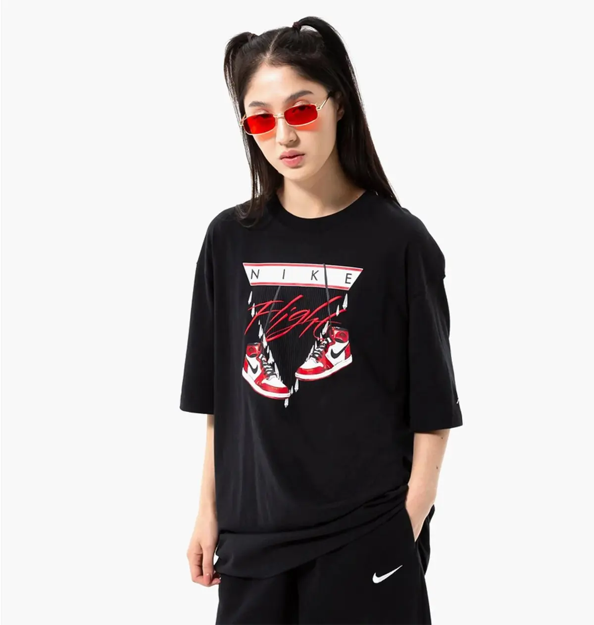 Футболка жіноча Jordan T-Shirt W J Flight Shoe Gfx Os Black Dv1411-010