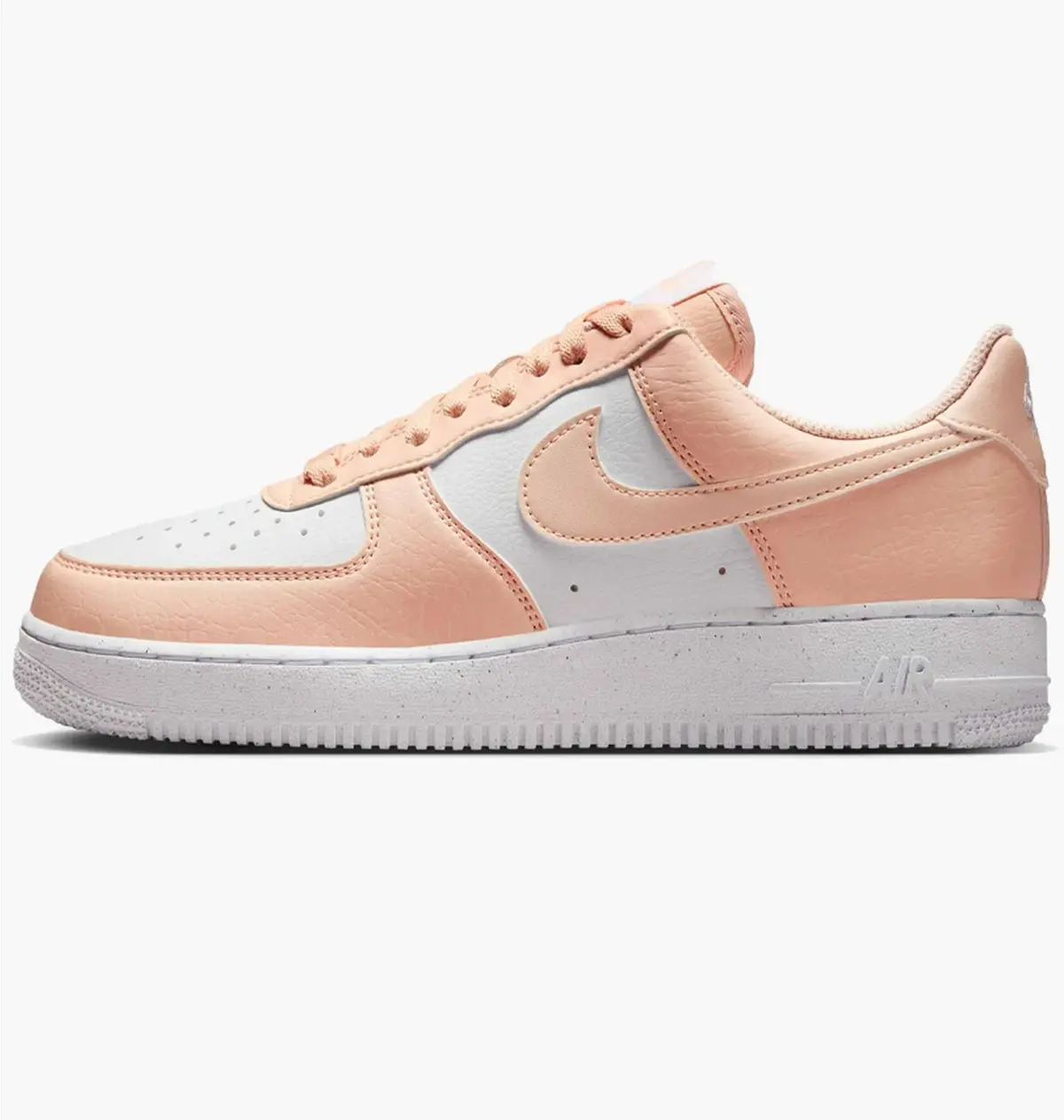 Кроссовки женские Nike Air Force 1 07 Next Nature White/Peach