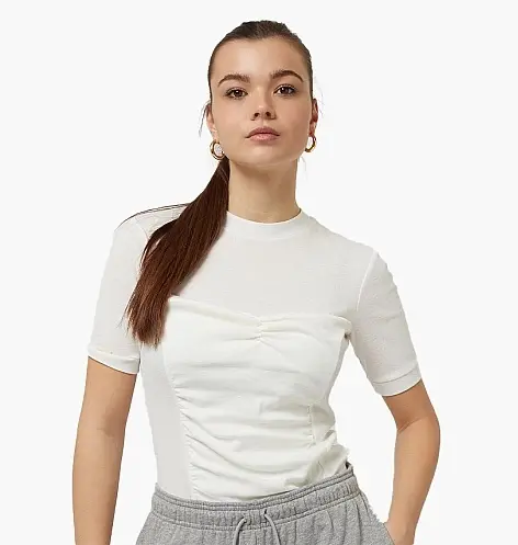 Футболка жіноча Nike Sportswear Twisted