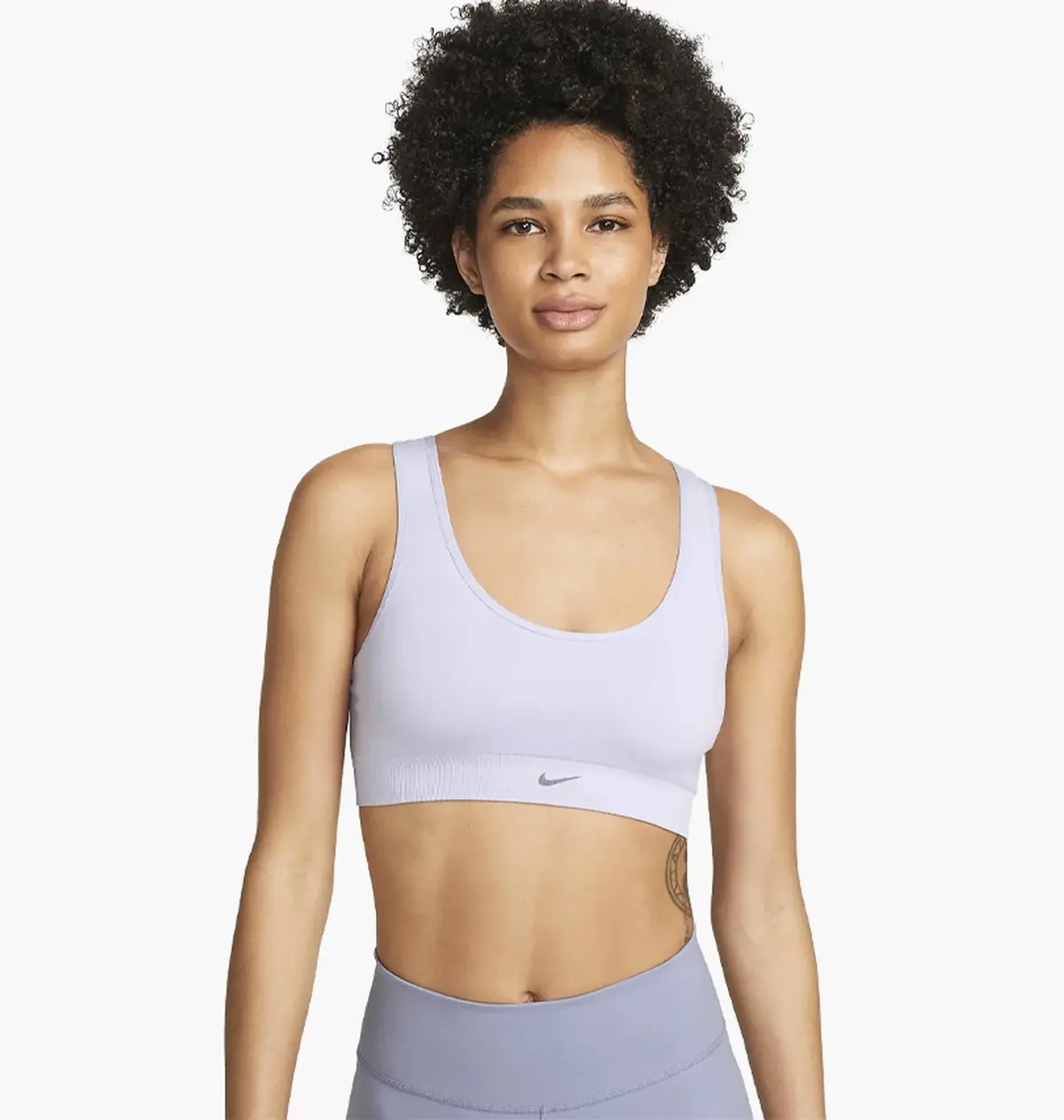 Спортивный топ женской Nike Women's Light-Support Non-Padded Sports Bra