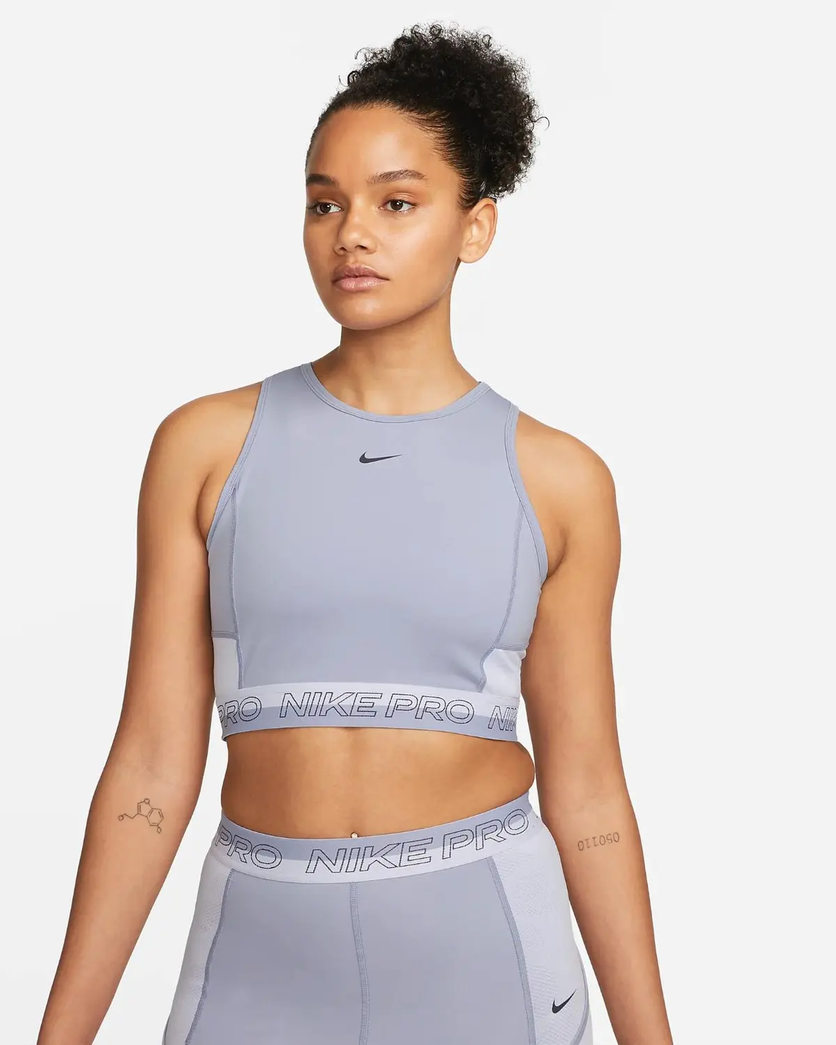 Спортивный топ женской Nike Pro Dri-Fit Cropped Training Tank