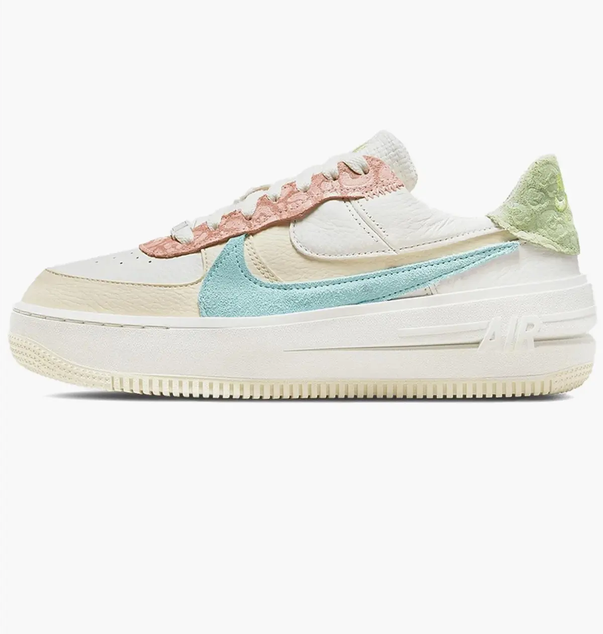 Кроссовки женские Nike Air Force 1 Plt.Af.Orm