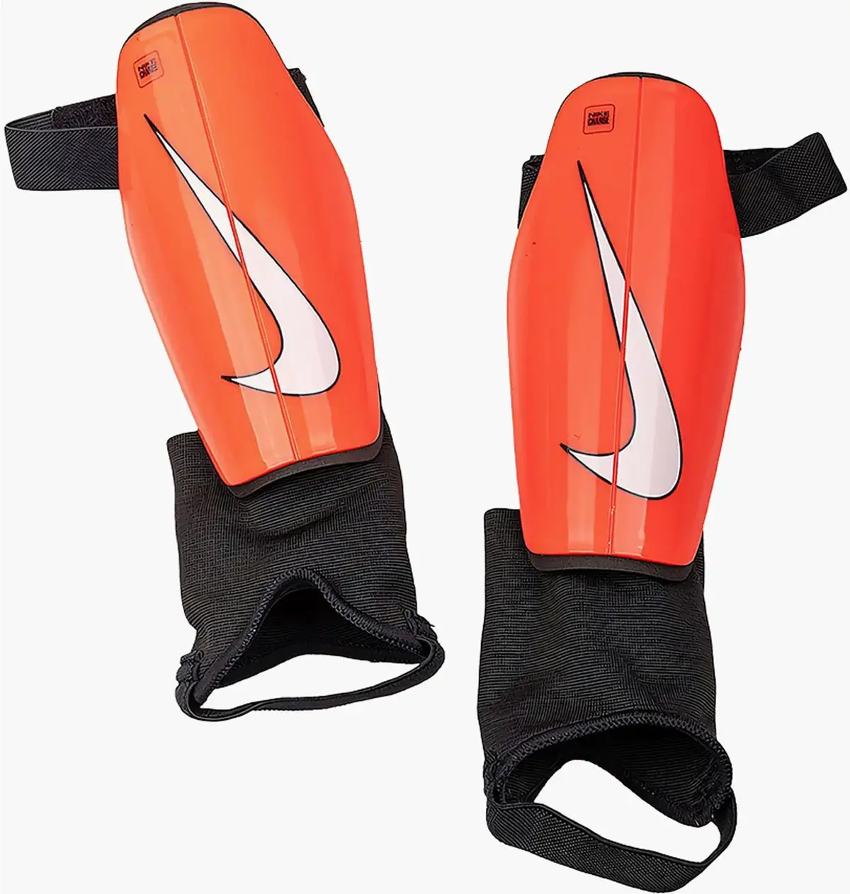 Футбольні щитки Nike Charge Soccer