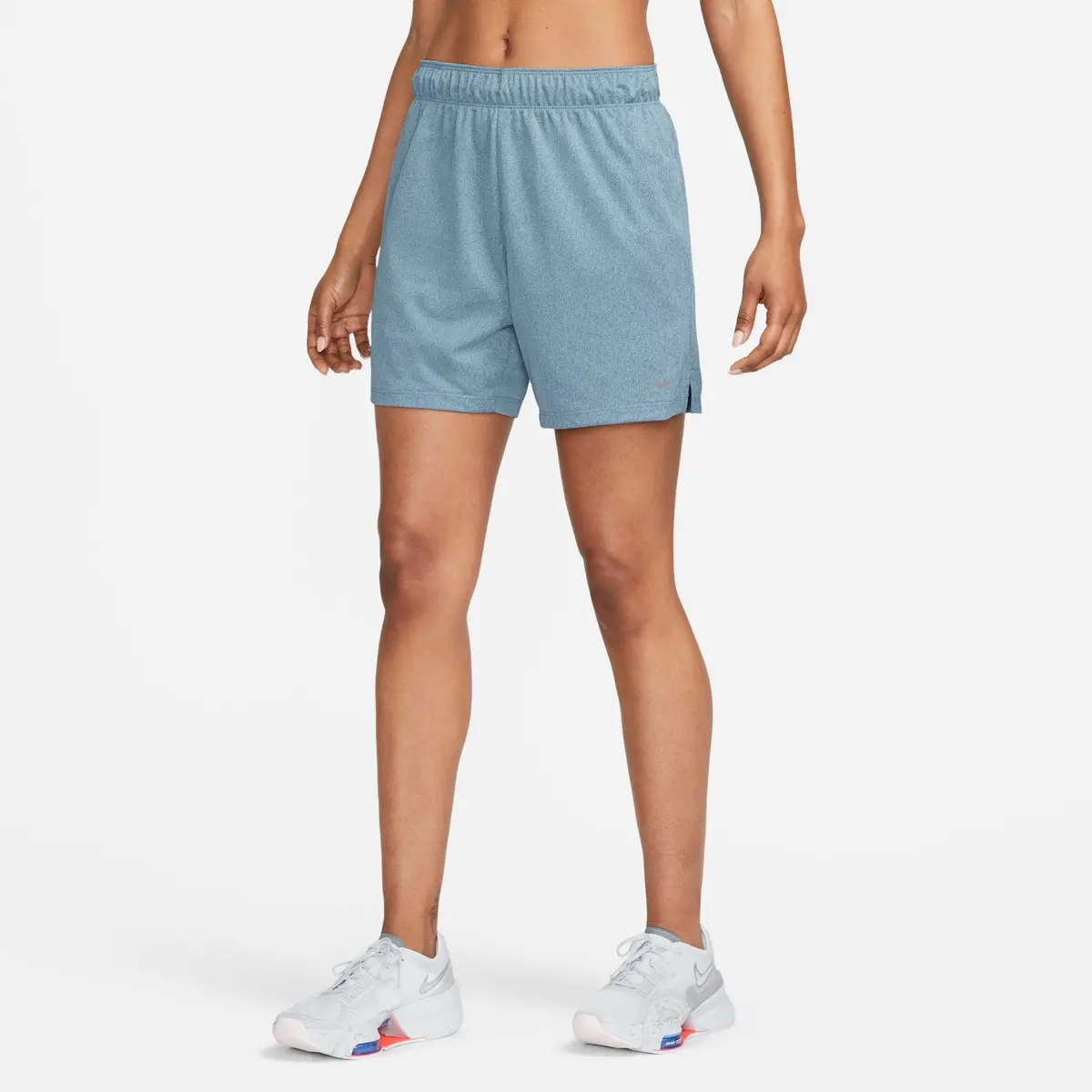 Шорти жіночі Nike W Nk Attack Df Mr 5In Short