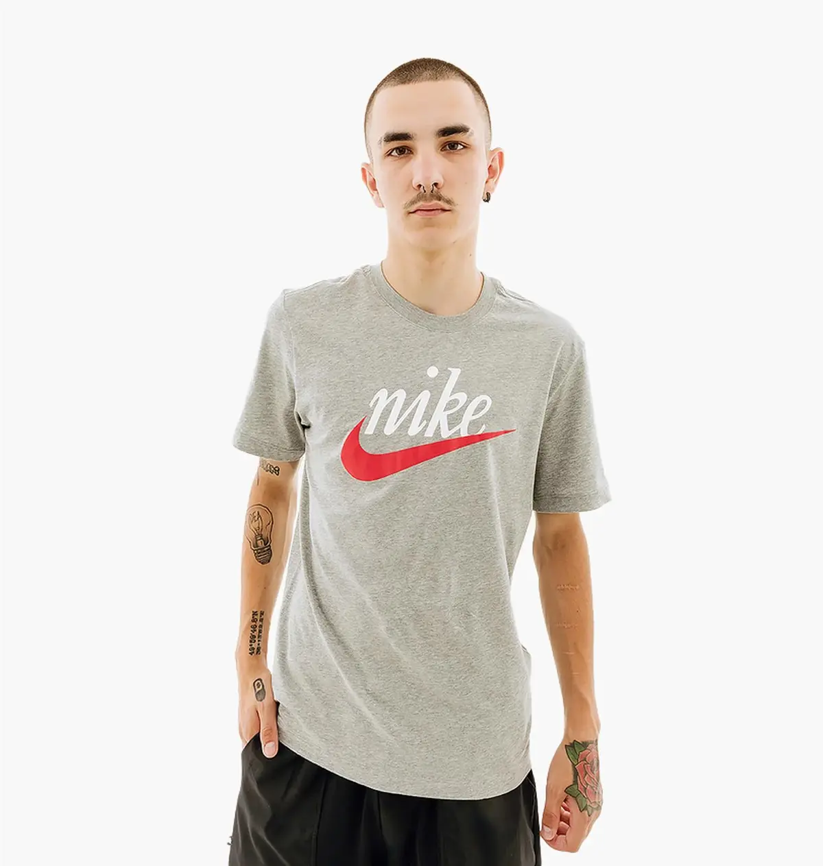 Футболка чоловіча Nike Sportswear