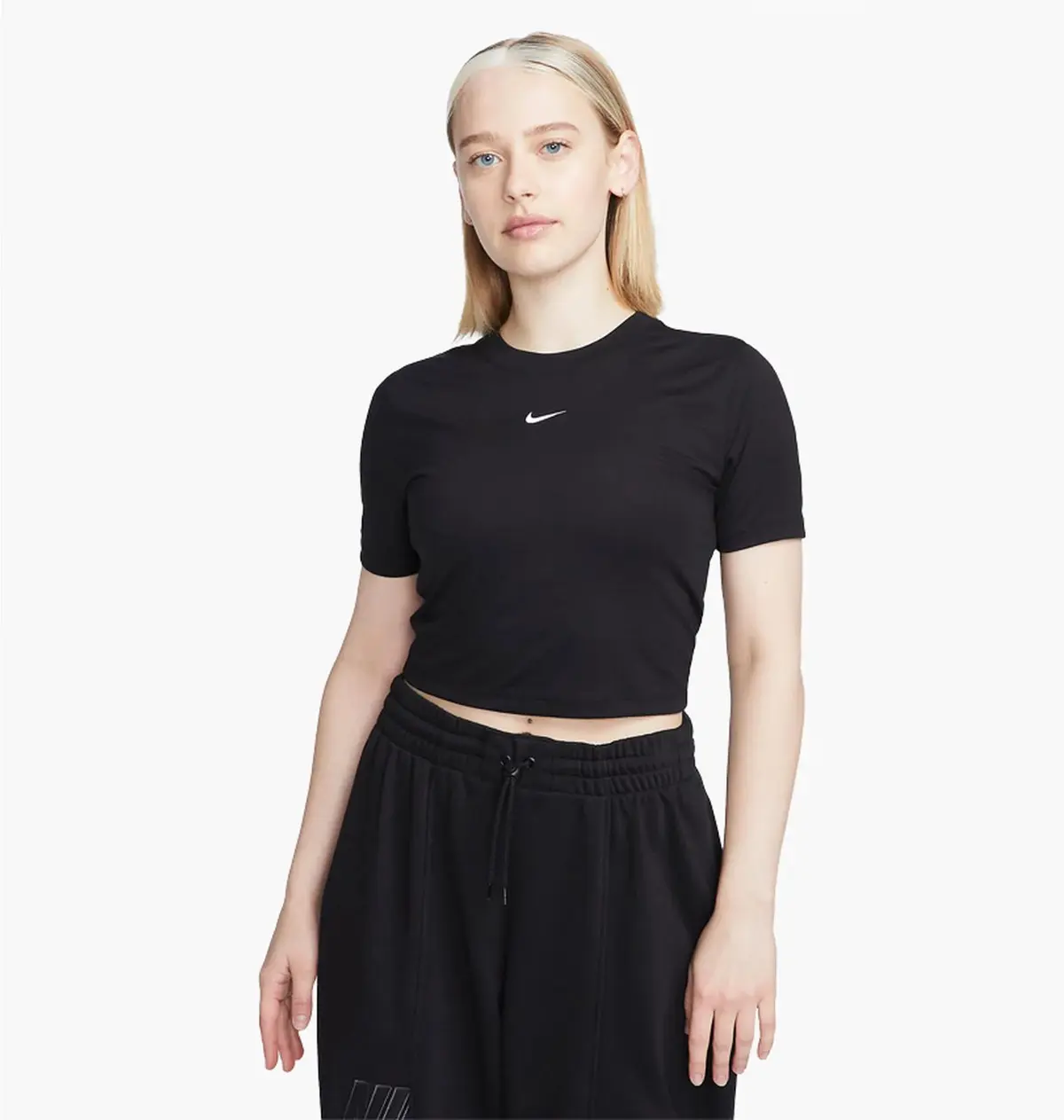 Футболка жіноча Nike Sportswear Essential Slim-Fit Crop T-Shirt