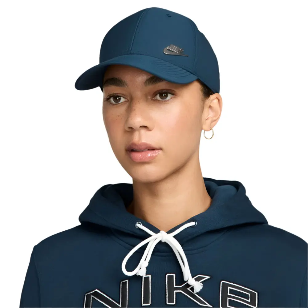 Кепка Nike Dri-Fit Club Structured Metal Logo