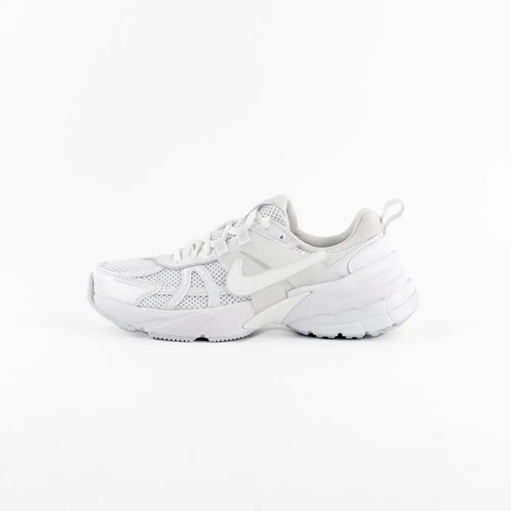 Кросівки жіночі Nike V2k Run