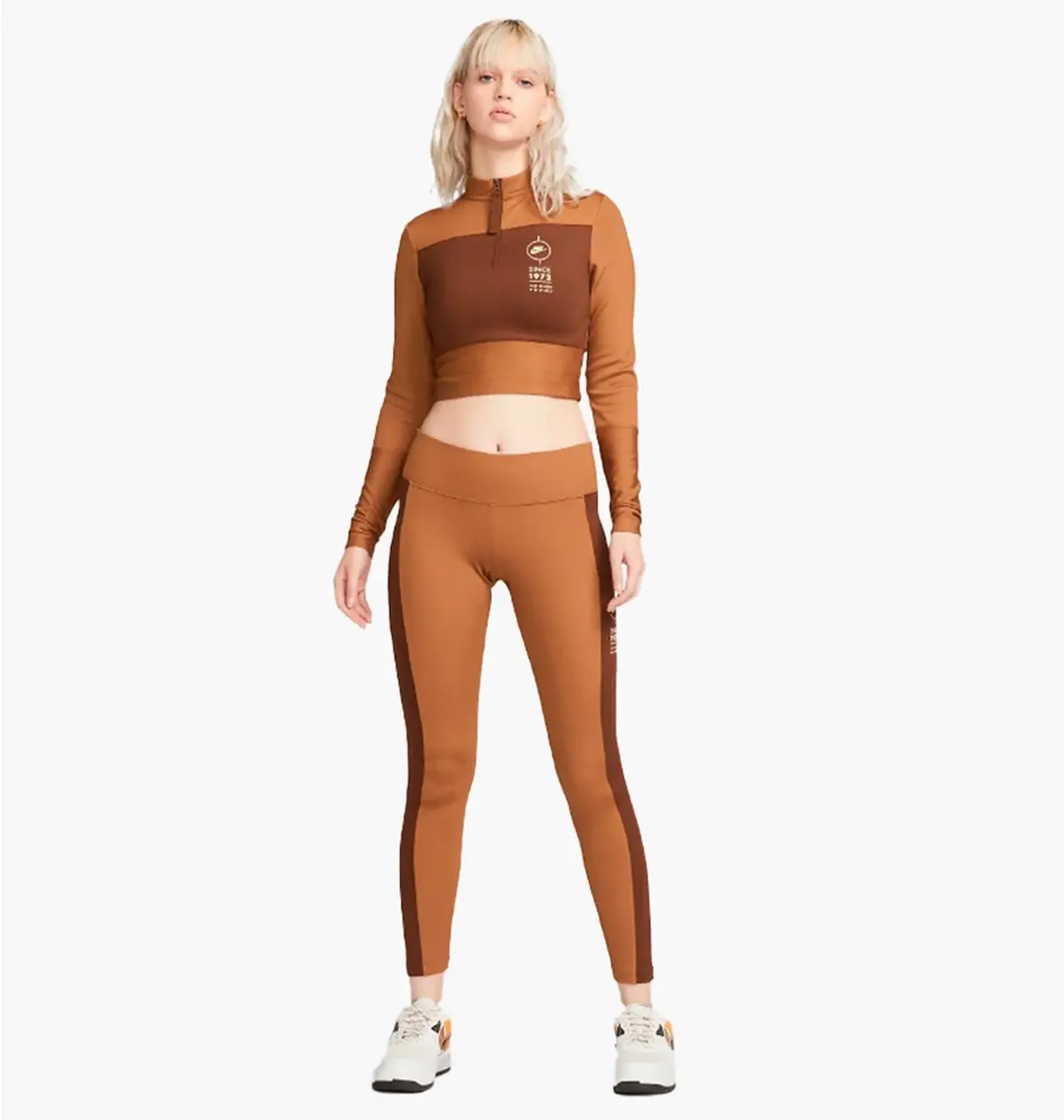 Спортивный костюм женской Nike Sportswear Tech Brown
