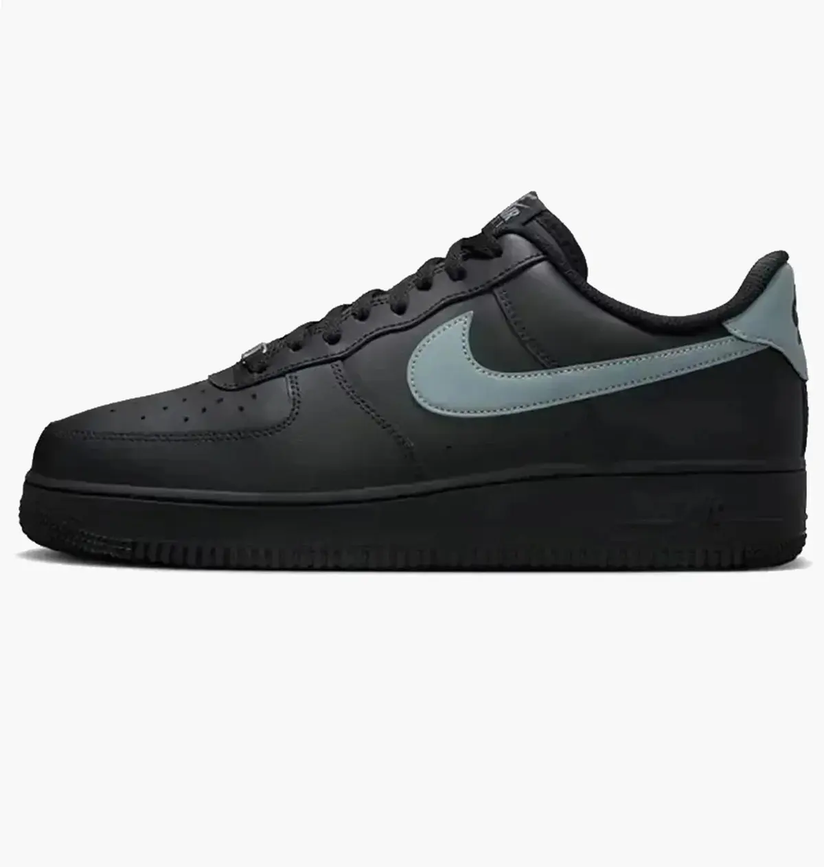 Кросівки чоловічі Nike Air Force 1 07