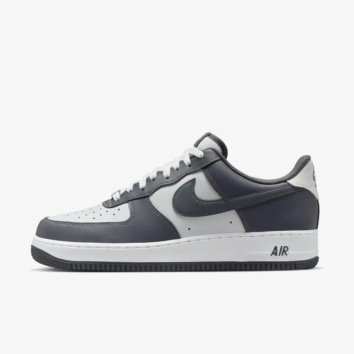 Кросівки чоловічі Nike Air Force 1 07
