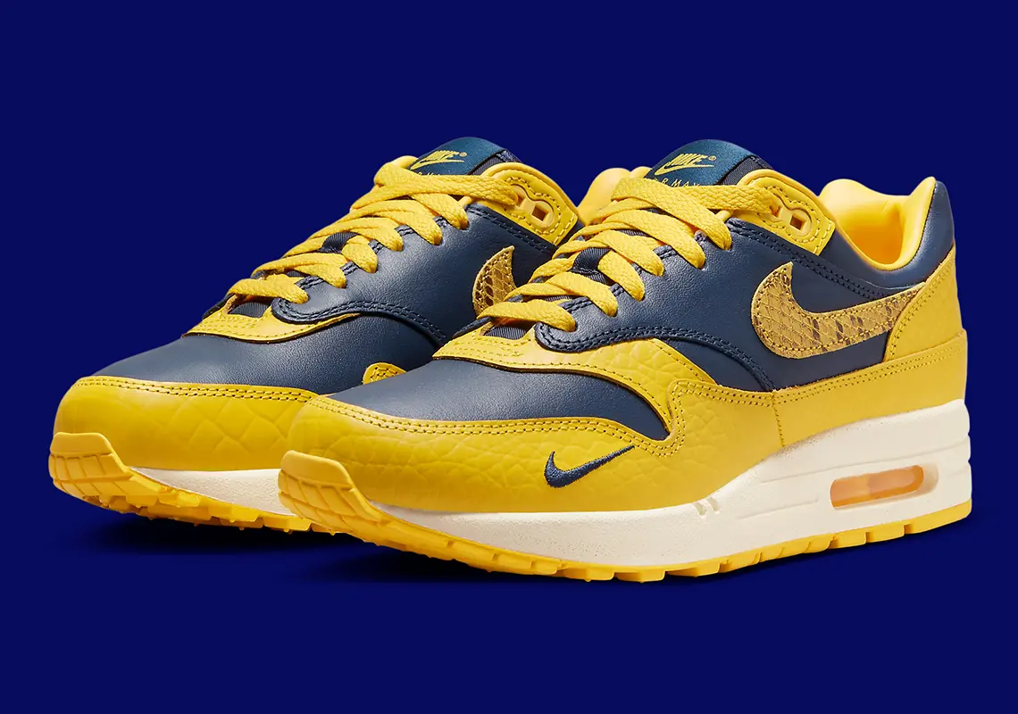 Кроссовки женские Nike Air Max 1 Tokyo 23