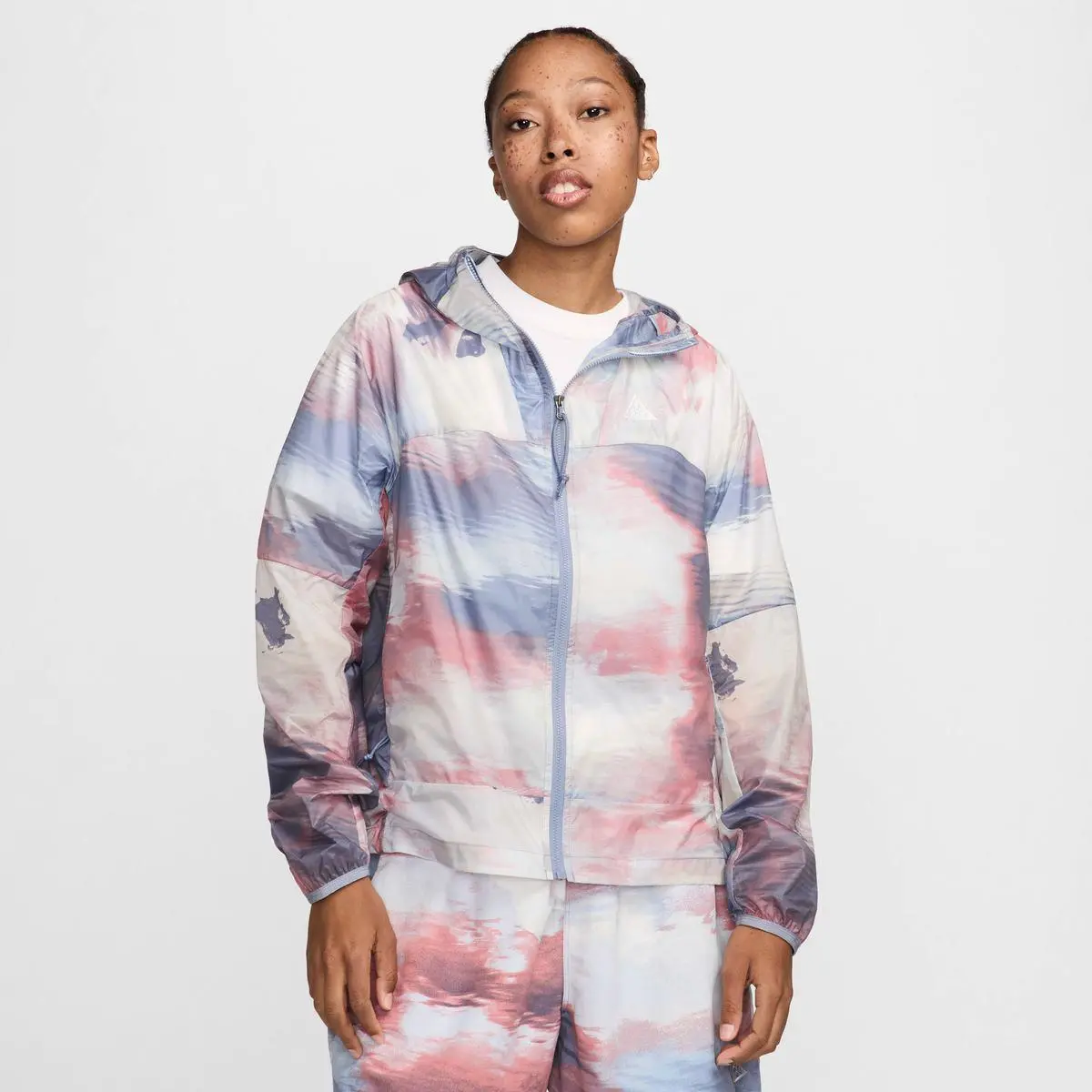 Ветровка женская Nike W Acg Cindercone Jkt Fz Aop