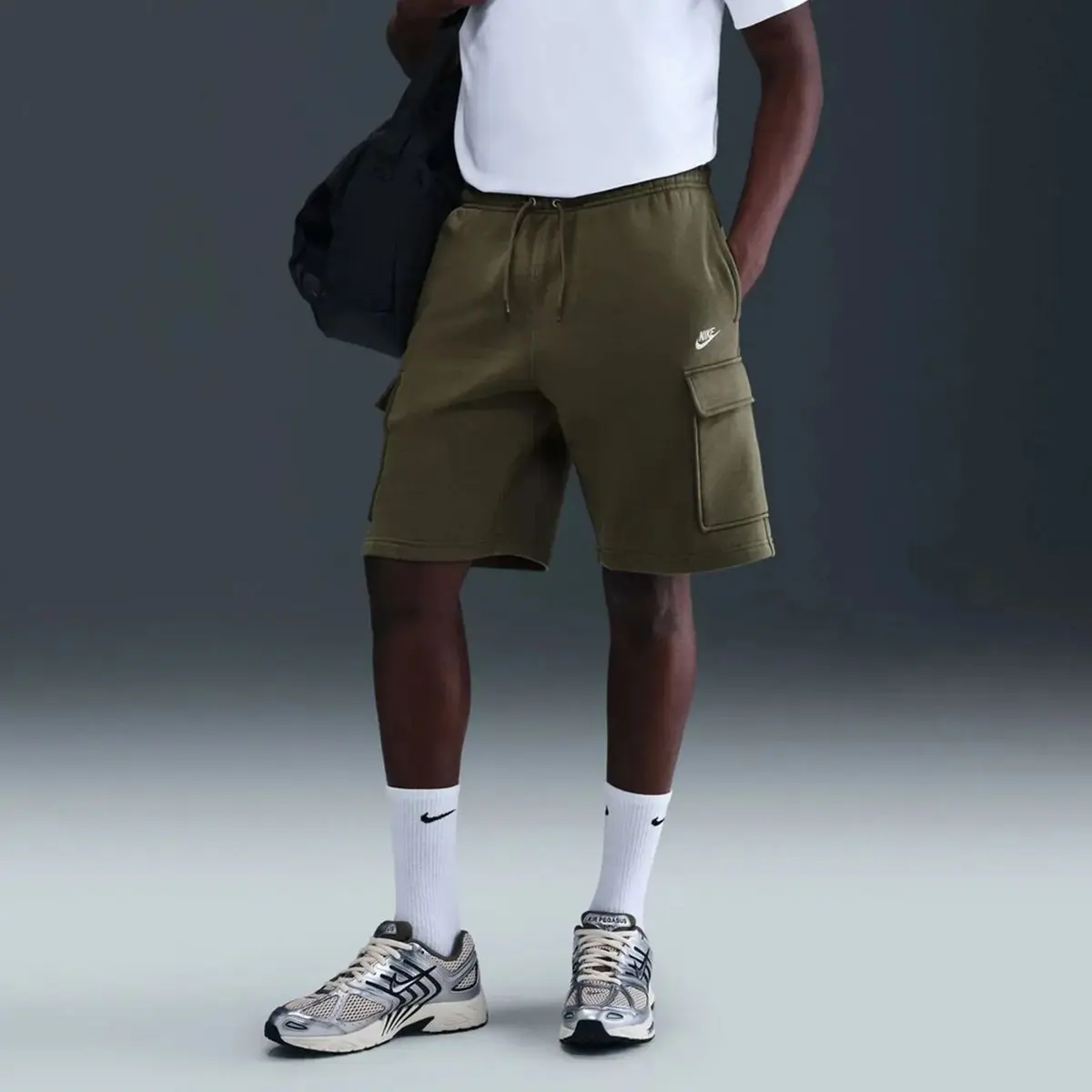 Шорти чоловічі Nike Club Fleece Cargo
