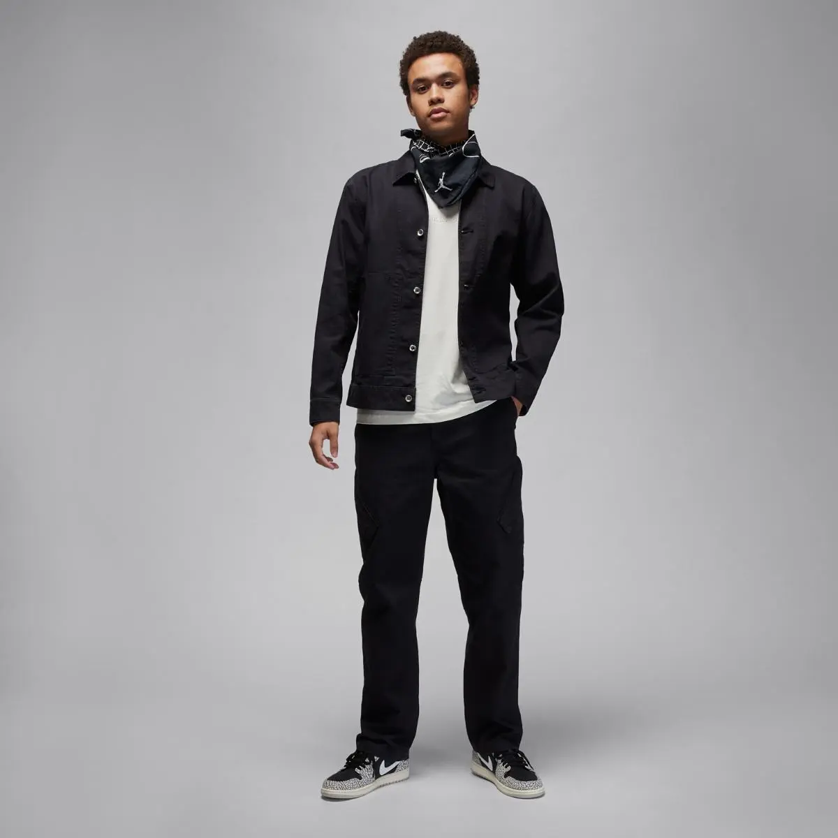 Вітровка чоловіча Nike M Ess Stmt Chicago Jkt