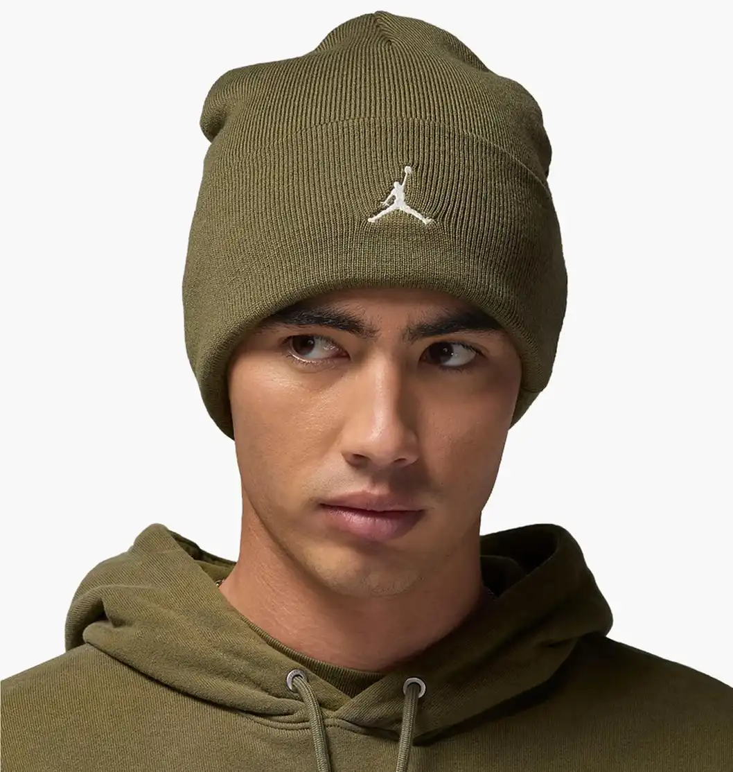 Шапка Jordan Peak Essential Beanie Olive