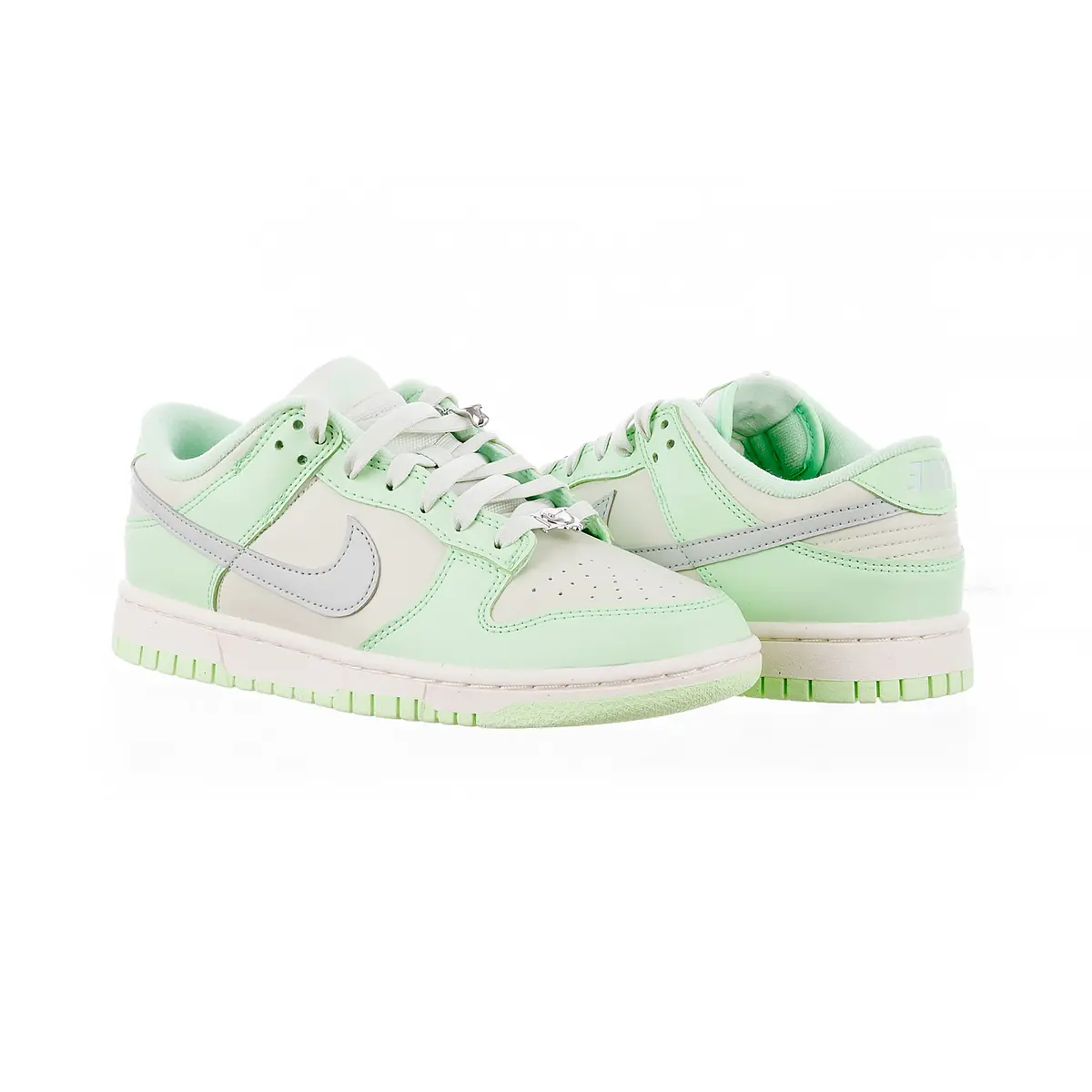 Кроссовки женские Nike Dunk Low Nn Se