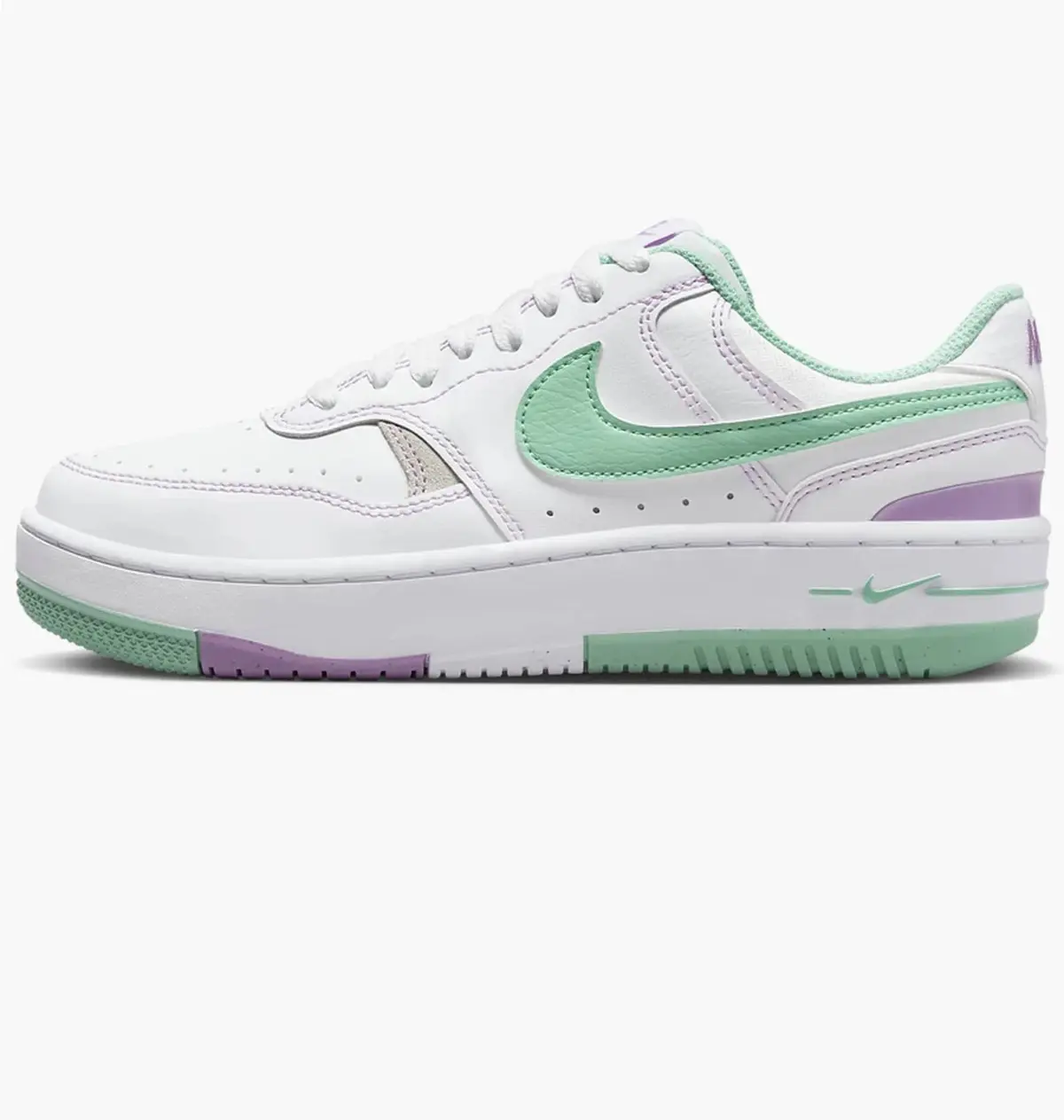 Кросівки жіночі Nike Gamma Force