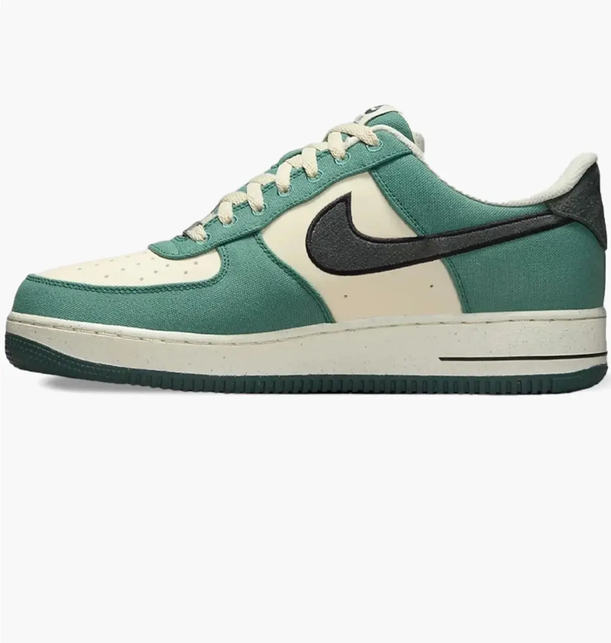 Кросівки чоловічі Nike Air Force 1 '07 Lv8 1