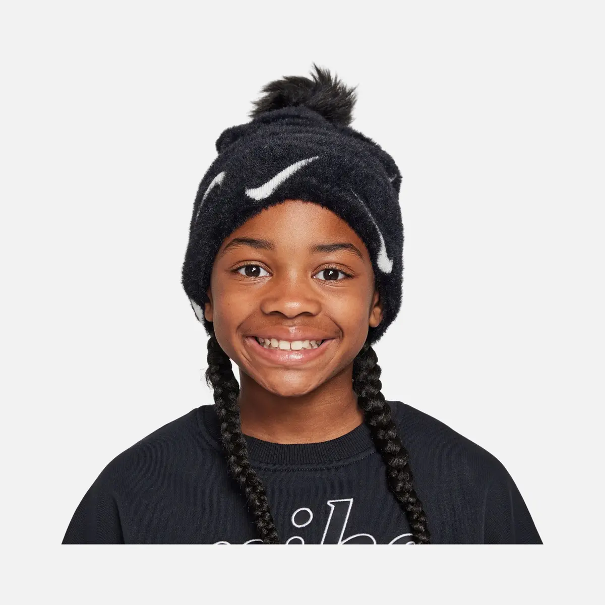 Шапка Nike Sportswear Peak Sc Swoosh Graphics And Faux Fur Pompom Detail