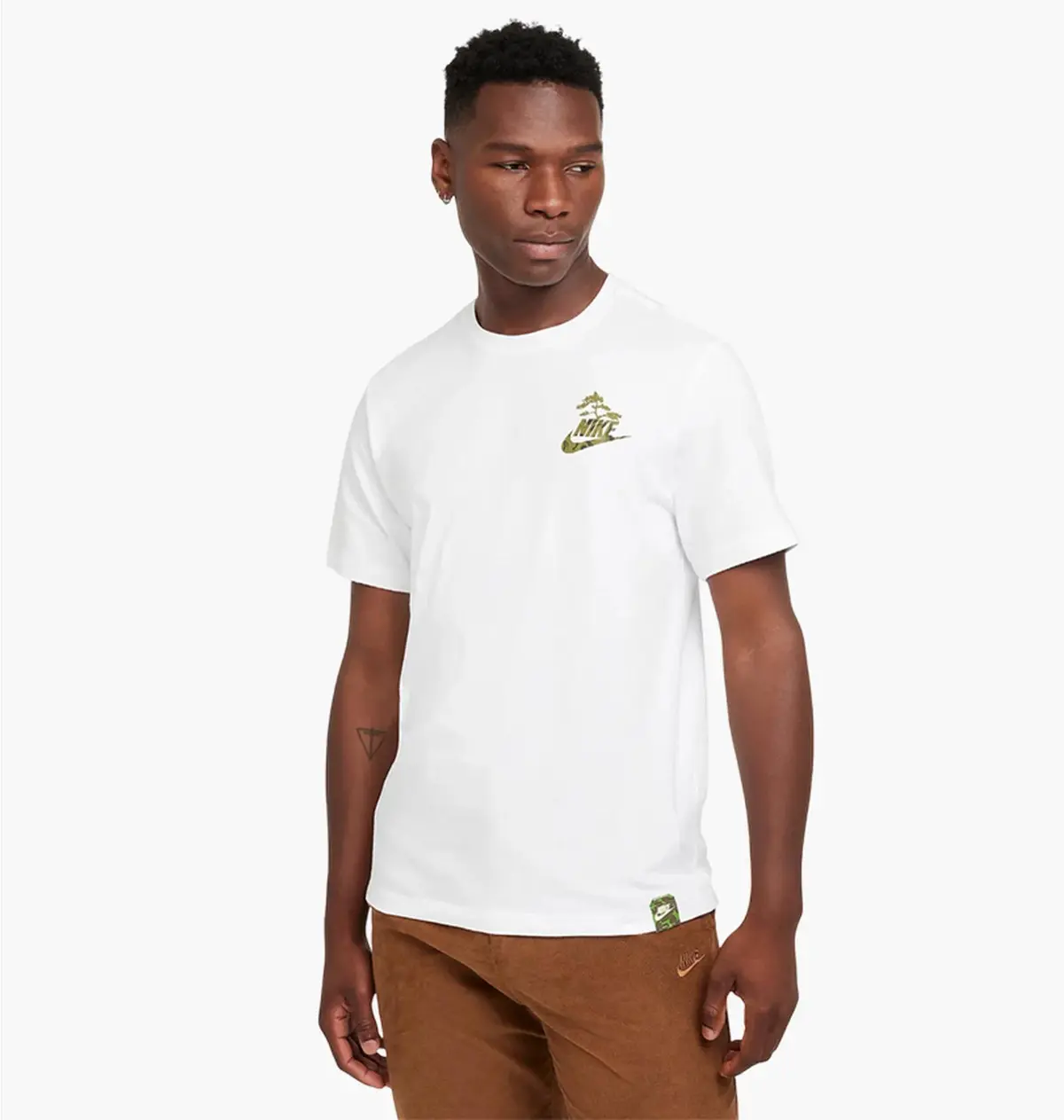 Футболка чоловіча Nike Sportswear Club T-Shirt