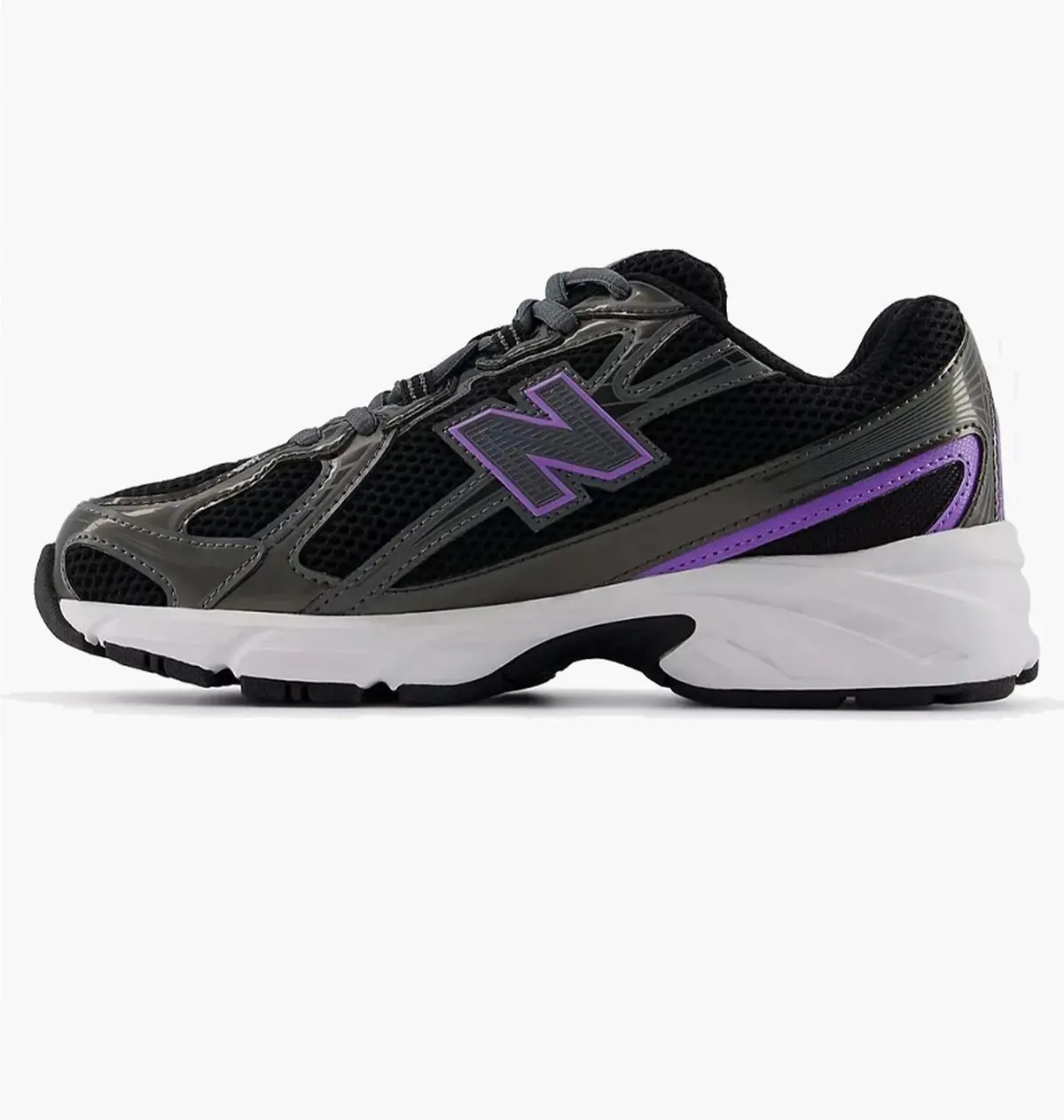 Кросівки жіночі New Balance 740 Black