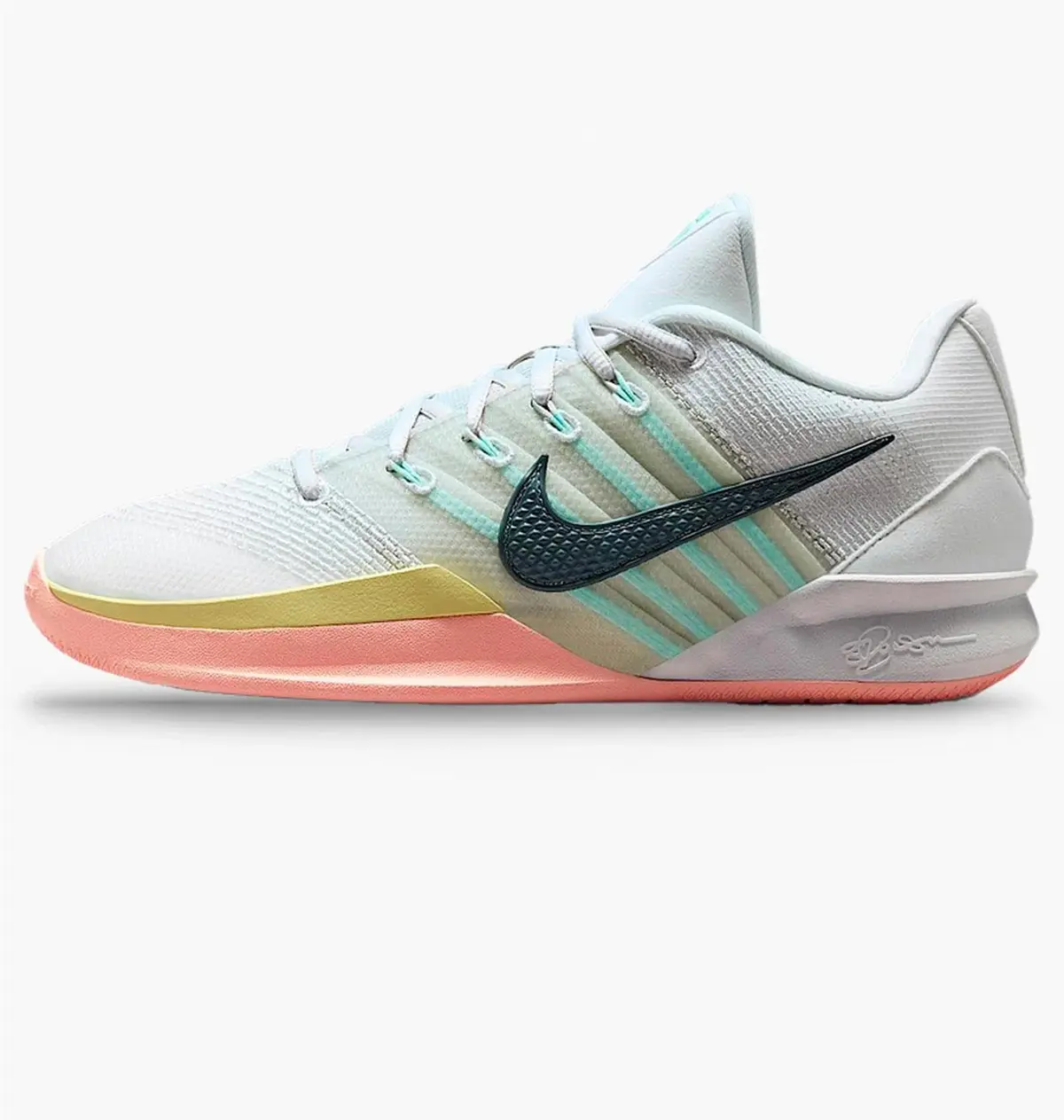 Кросівки жіночі Nike Sabrina 3 White