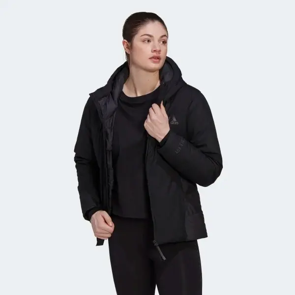Куртка женская Adidas Traveer Cold.Rdy Sportswear
