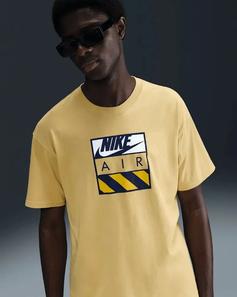 Футболка чоловіча Nike Max90 Air жовта HJ0578-700