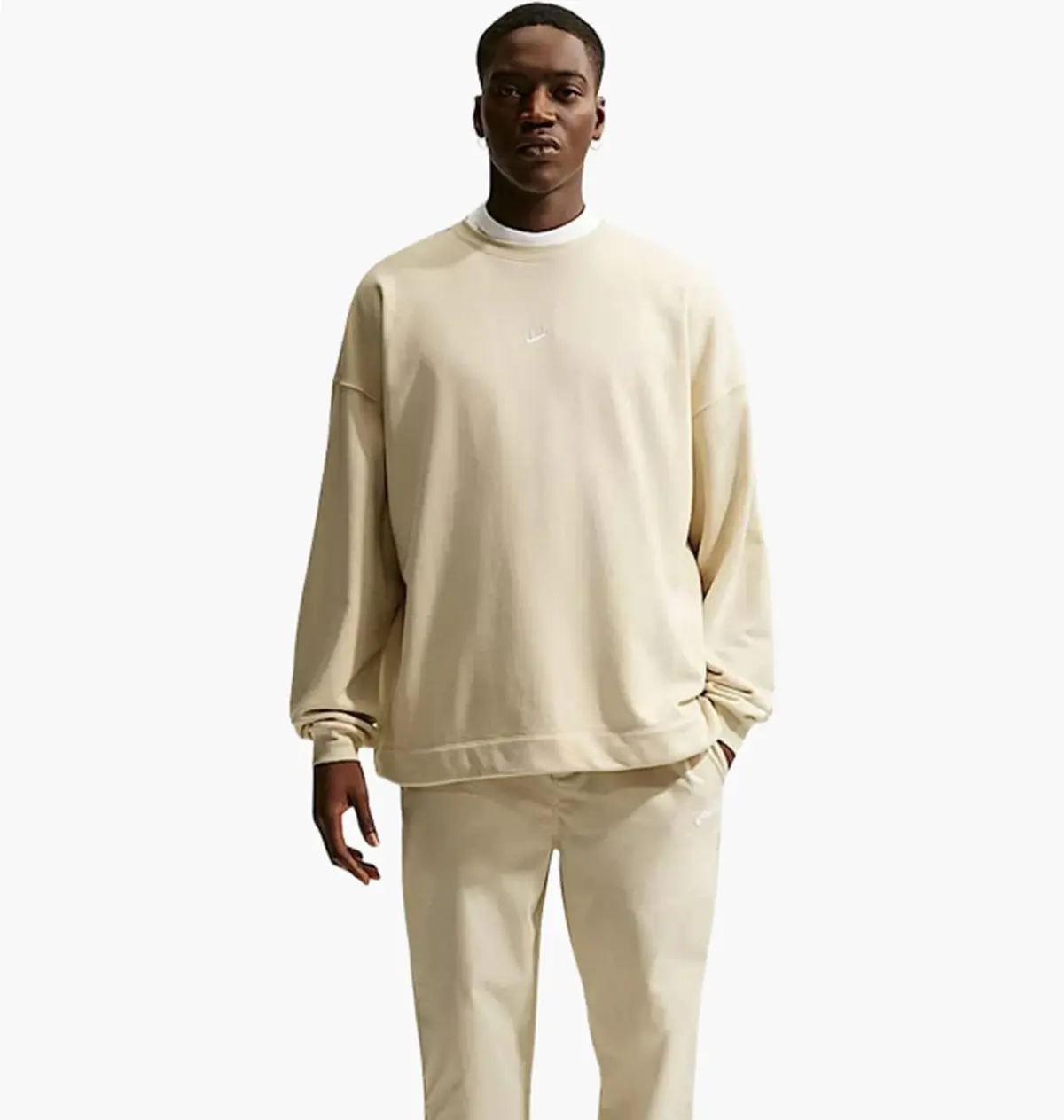 Брюки чоловічі Nike Club Wvn Taper Beige